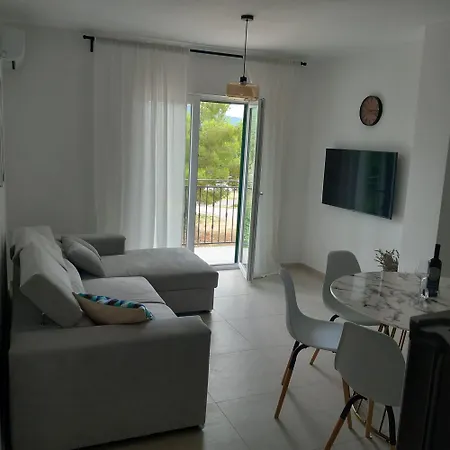 Ika 2 דירה Kruševo