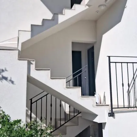 Ika 2 דירה Kruševo